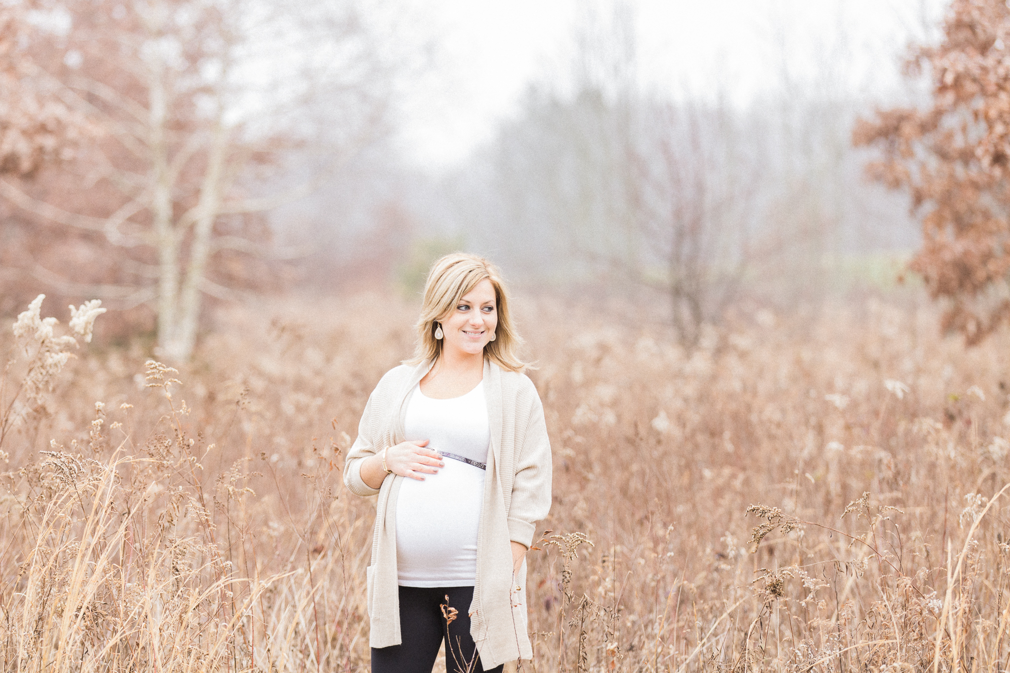 BEE MINE PHOTOGRAPHY // CANTON OHIO PHOTOGRAPHER // canton ohio maternity photography, cleveland maternity photography, photographer in canton ohio, photographer in cleveland ohio, ohio maternity photographer