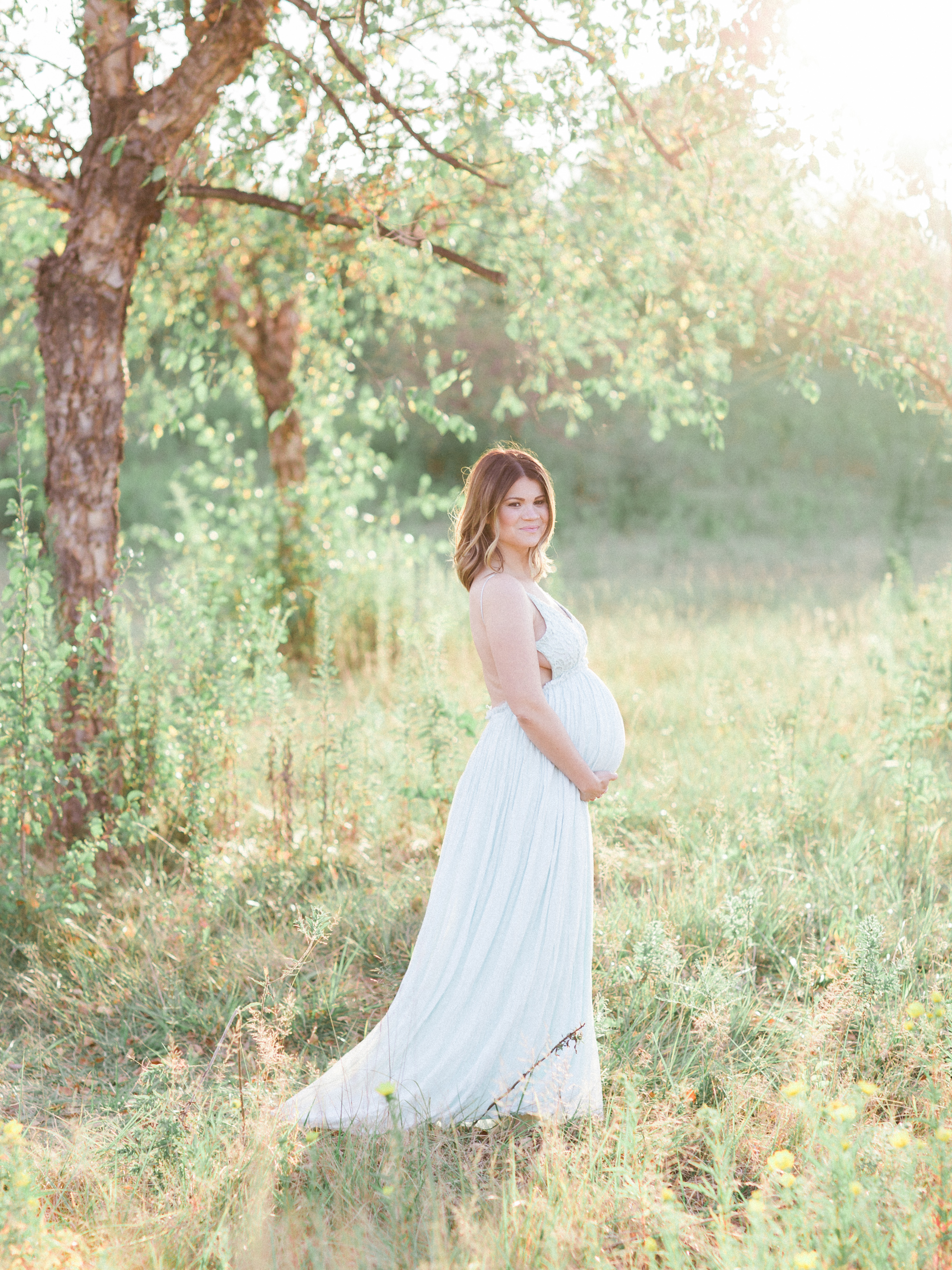 BEE MINE PHOTOGRAPHY // Akron Canton Cleveland Photographer // lifestyle newborn photographer, canton ohio newborn photographer, canton ohio maternity photographer, akron maternity photographer, akron newborn photographer, cleveland maternity photographer, cleveland newborn photographer, canton ohio family photographer, akron family photographer, cleveland family photographer