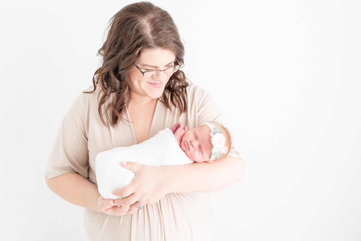 ERIN DAVISON PHOTOGRAPHY | Cleveland Newborn Photographers, Cleveland Newborn Photographer, Newborn Photography in Akron, Akron Baby Photography, North Canton Newborn Photography, Hartville Ohio Photographer, Akron Maternity Photographer, North Canton Ohio Family Photography, Cleveland Family Photographers, Akron Newborn Photography, Akron Family, all white studio photography, organic baby photography, natural light, light and airy baby photos, family photography