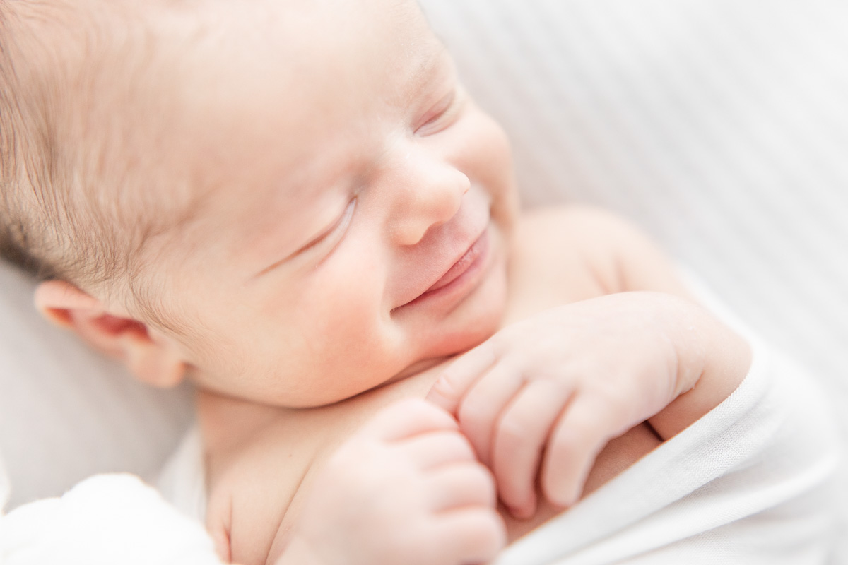 ERIN DAVISON PHOTOGRAPHY | Newborn Photographers Cleveland, Akron Newborn Photography, all white studio photography, organic baby photography, natural light, light and airy baby photos, family photography, film newborn, natural newborn photography, simple newborn photos