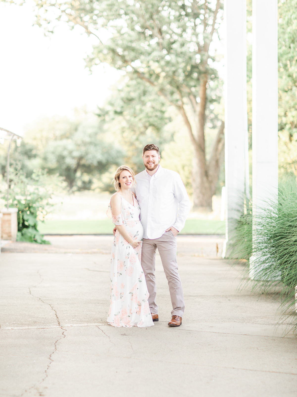 ERIN DAVISON PHOTOGRAPHY | Cleveland Maternity Photographer, Cleveland Newborn Photographers, Akron, Canton Ohio Maternity Photography, field maternity session, organic baby photography, natural light, light and airy, film maternity