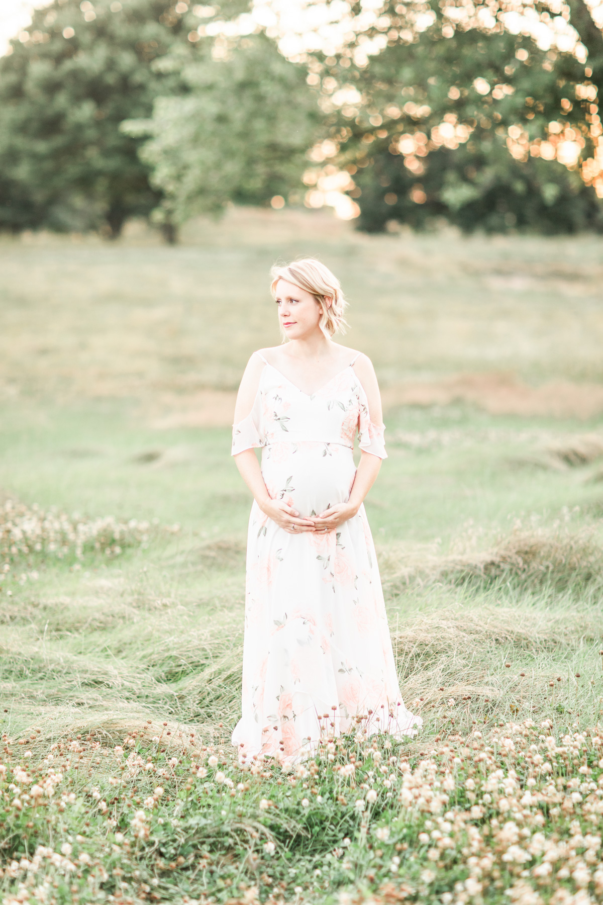 ERIN DAVISON PHOTOGRAPHY | Cleveland Maternity Photographer, Cleveland Newborn Photographers, Akron, Canton Ohio Maternity Photography, field maternity session, organic baby photography, natural light, light and airy, film maternity
