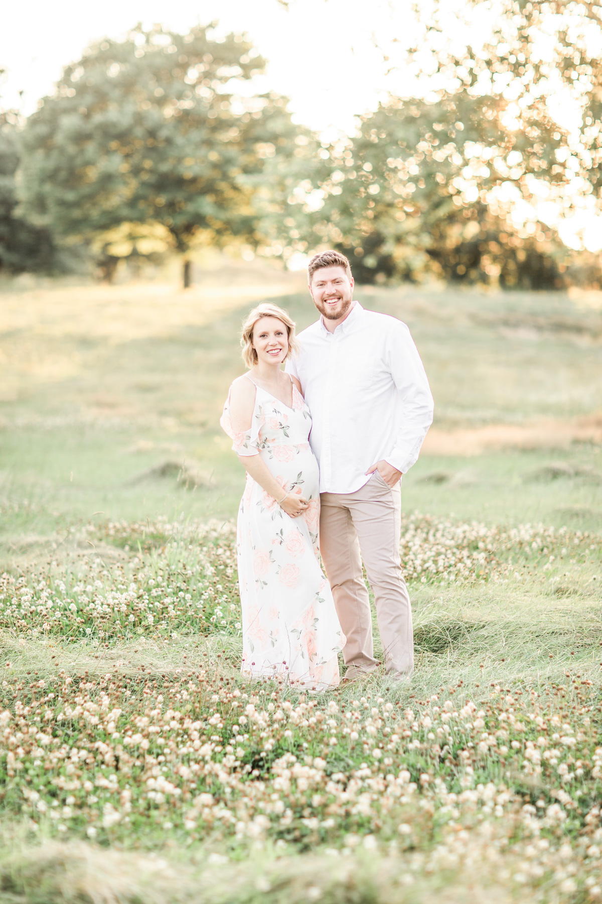 ERIN DAVISON PHOTOGRAPHY | Cleveland Maternity Photographer, Cleveland Newborn Photographers, Akron, Canton Ohio Maternity Photography, field maternity session, organic baby photography, natural light, light and airy,  film maternity