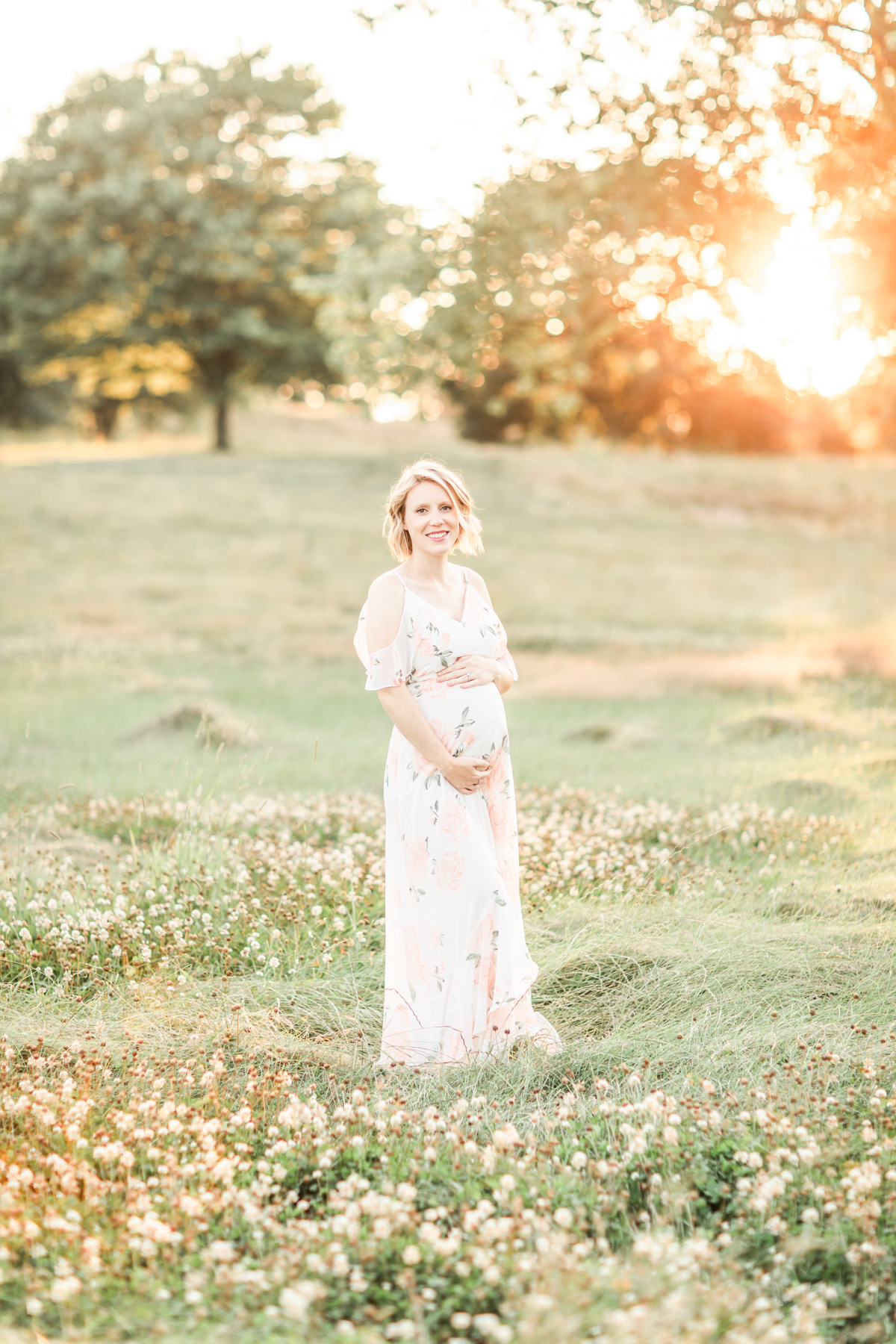 ERIN DAVISON PHOTOGRAPHY | Cleveland Maternity Photographer, Cleveland Newborn Photographers, Akron, Canton Ohio Maternity Photography, field maternity session, organic baby photography, natural light, light and airy, film maternity