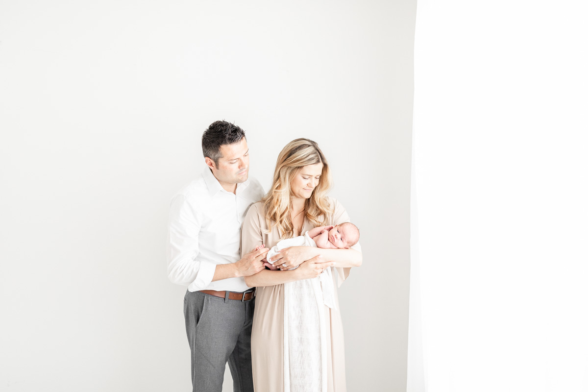 Erin Davison Photography | Massillon Newborn Photographer, Cleveland Newborn Photographers,, Akron Family Photographers, Canton Ohio Family Photographers, studio newborn photography, natural newborn photos, all white photography studio, Cleveland family