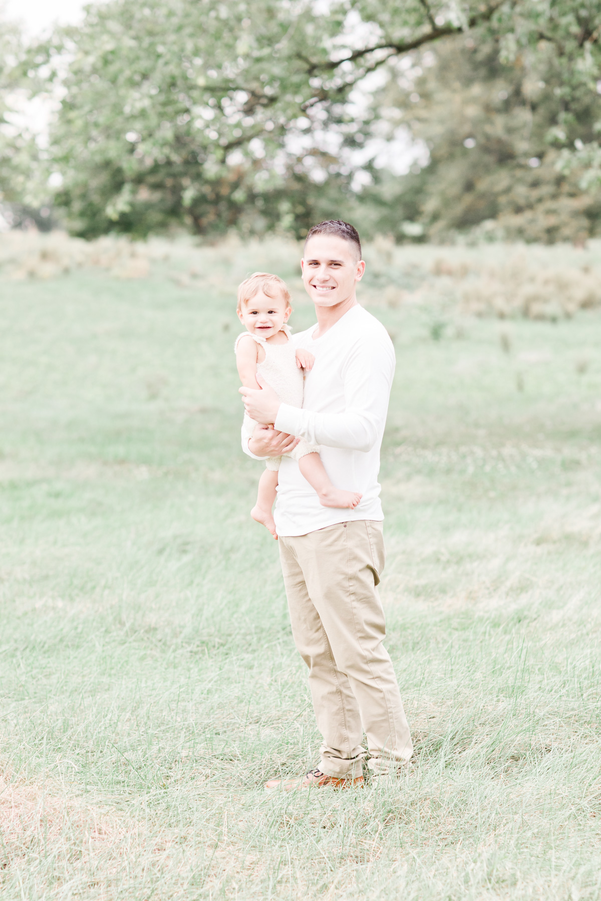Erin Davison Photography | Cleveland Family Photographer, Akron Newborn Photographer, Akron Family Photographers, Canton Ohio Family Photographers, Cleveland Newborn Photographer, outdoor family photography, fine art family photos, all white photography studio, field family session