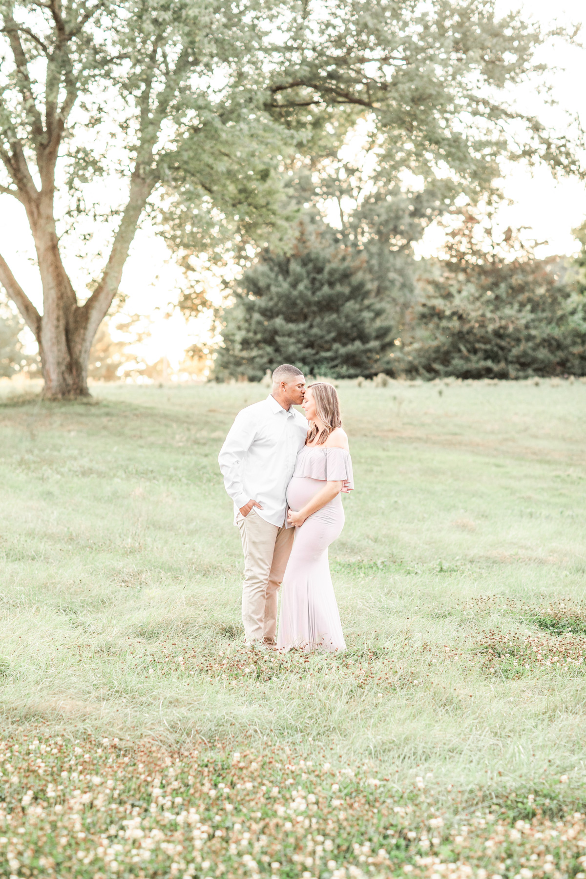 Erin Davison Photography | Maternity Photographer Cleveland Ohio, Akron Newborn Photographer, Akron Family Photographers, Canton Ohio Family Photographers, outdoor maternity photography, fine art maternity photos, all white photography studio, Cleveland newborn, field maternity session, film maternity photography