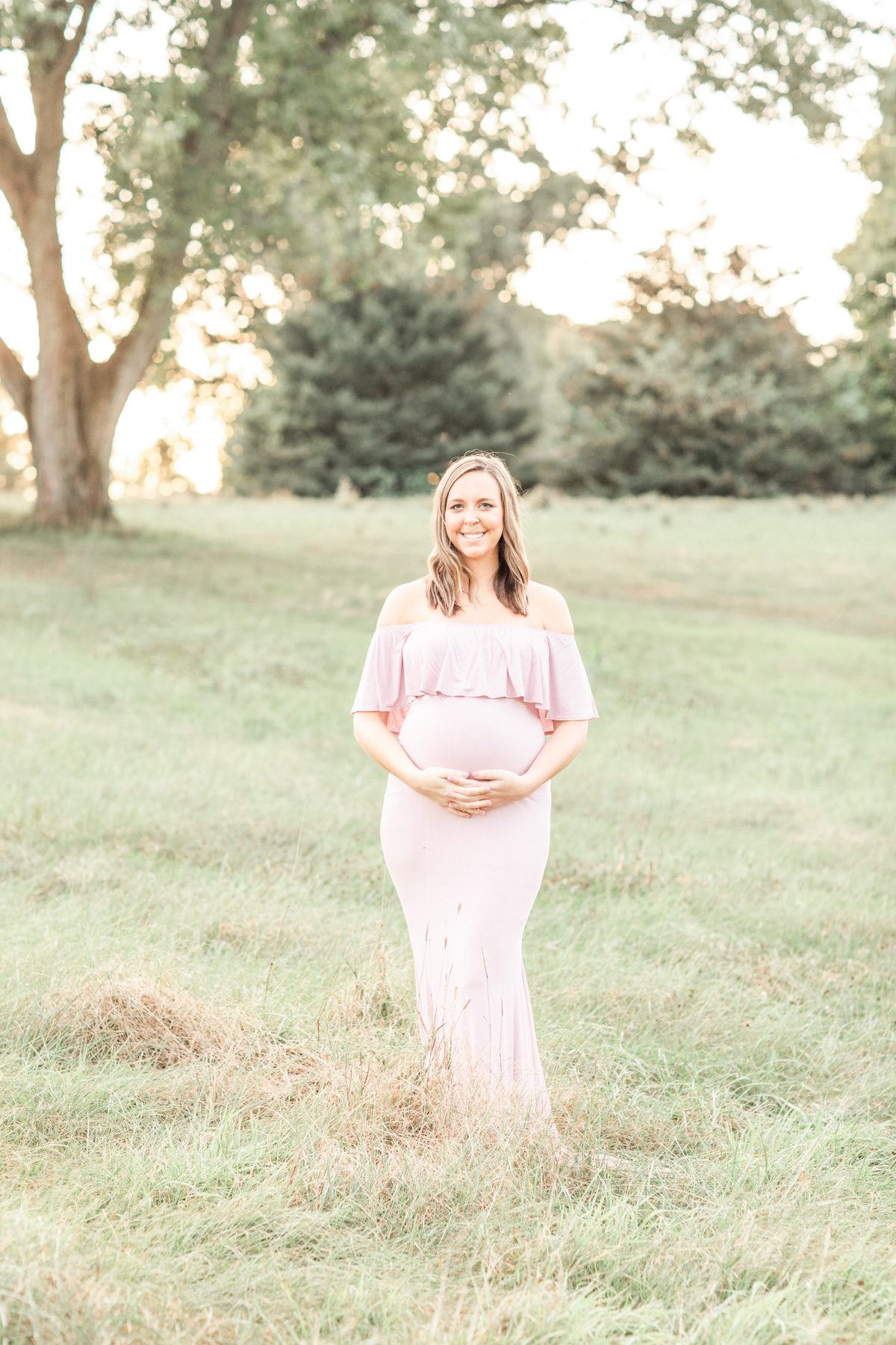 Erin Davison Photography | Maternity Photographer Cleveland Ohio, Akron Newborn Photographer, Akron Family Photographers, Canton Ohio Family Photographers, outdoor maternity photography, fine art maternity photos, all white photography studio, Cleveland newborn, field maternity session, film maternity photography