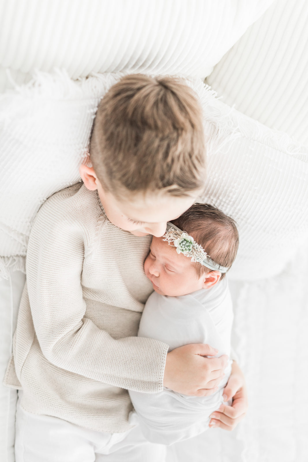 Best Cleveland Newborn Photographers | Bright And Airy Organic Portraits