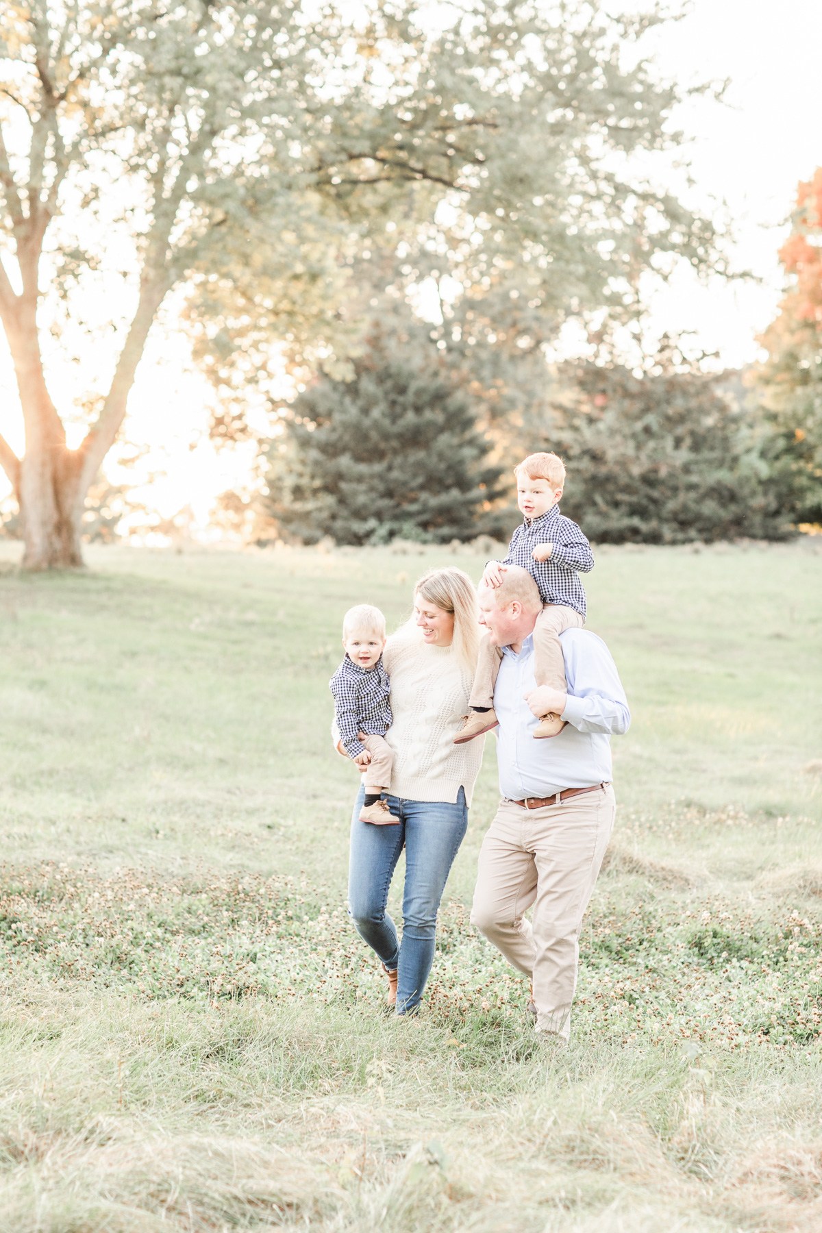 Erin Davison Photography | Family Photography in Cleveland Ohio, Cleveland Newborn Photographer, Akron Family Photographers, Canton Ohio Family Photographers, Cleveland maternity Photographer, field family session, fine art family photos, all white photography studio, film photography