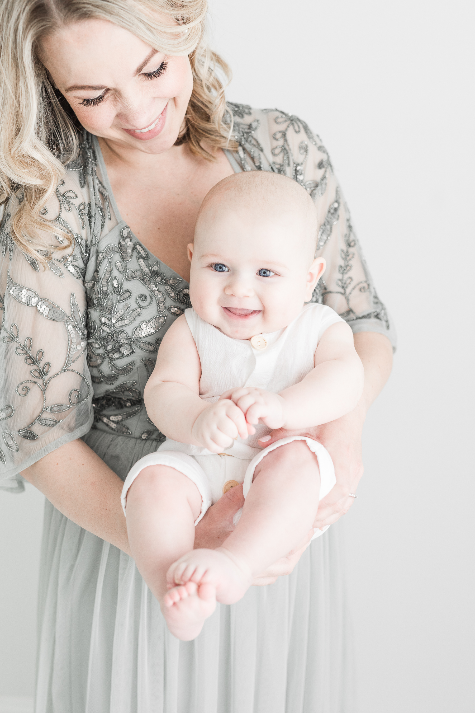 Erin Davison Photography | Cleveland Motherhood Photographer, Cleveland newborn photographer, Cleveland baby photography, Cleveland family photographer, Cleveland maternity photographers
