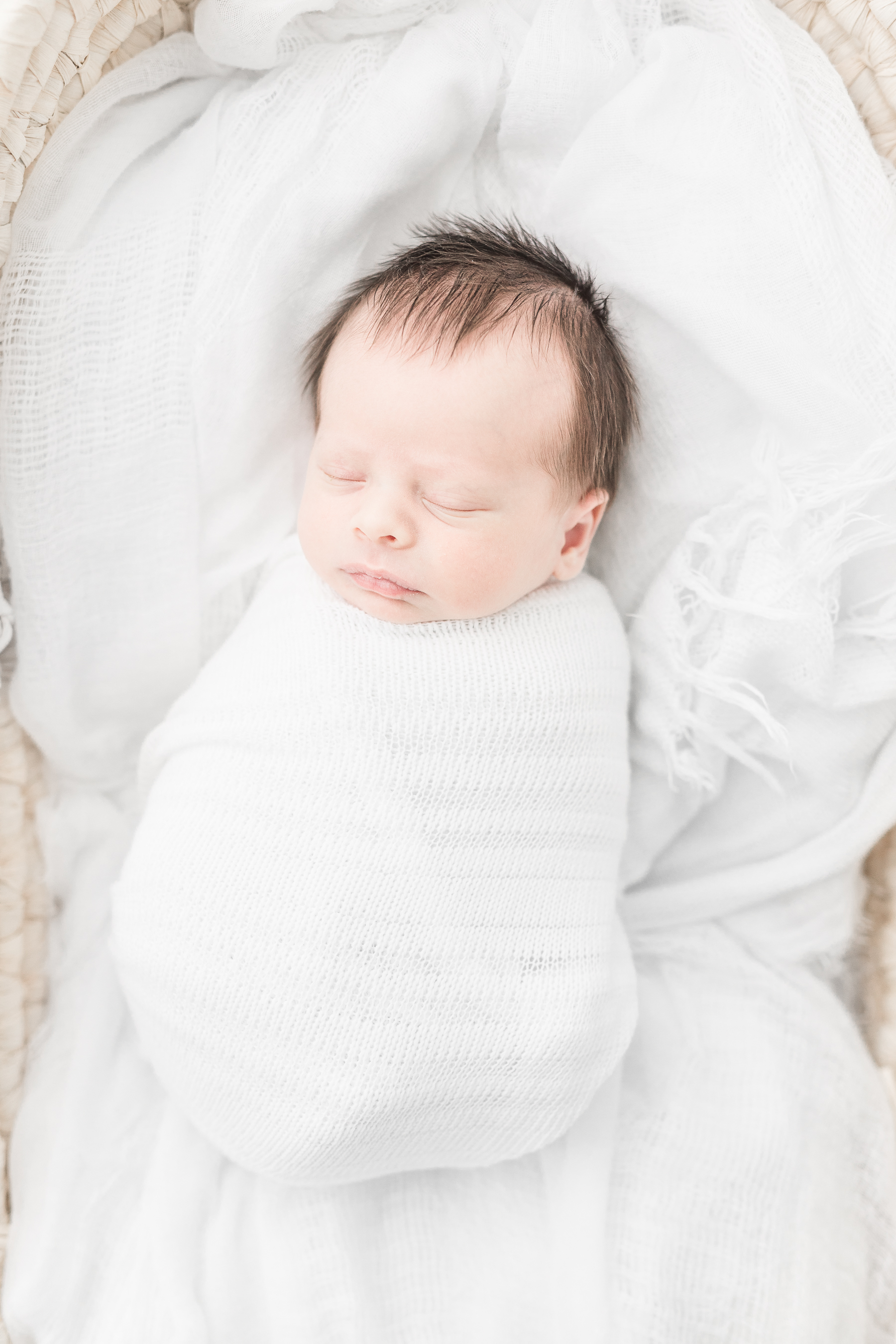 Erin Davison Photography | Newborn Photographer Chagrin Falls, Best Cleveland Newborn and Maternity Photographers, Cleveland family photographer, Akron Newborn Photography, Cleveland Browns photographer, Cleveland Cavaliers photographer, Cleveland Indians photographer, best Cleveland baby photographer, best Cleveland family photographers, all white photography studio, natural newborn, newborn with sibling