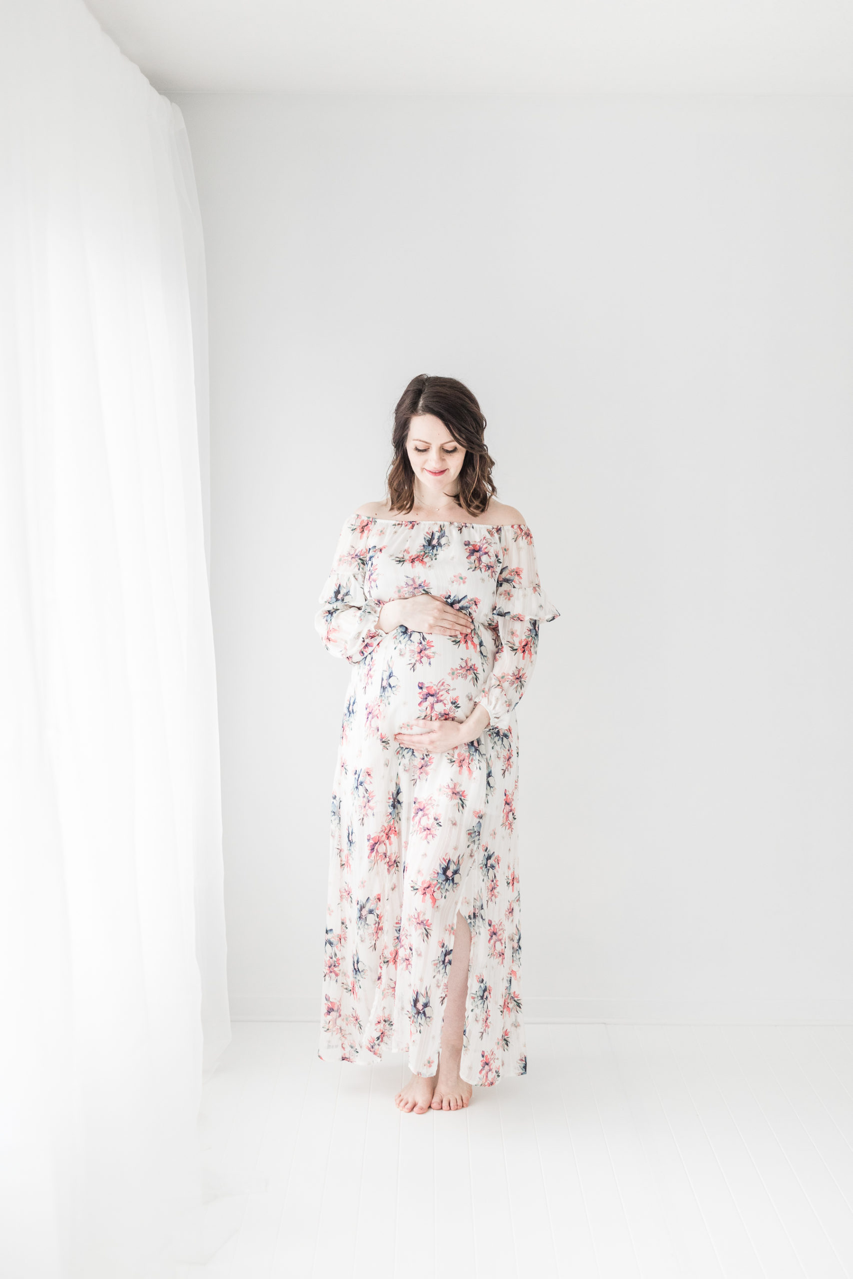 Erin Davison Photography | Beachwood Ohio Maternity Photographer, Cleveland Newborn Photographers, Cleveland family photographer, Akron Newborn Photography, Cleveland Browns photographer, Cleveland Cavaliers photographer, Cleveland Indians photographer, best Cleveland baby photographer, best Cleveland family photographers, all white photography studio, studio maternity, twin maternity session
