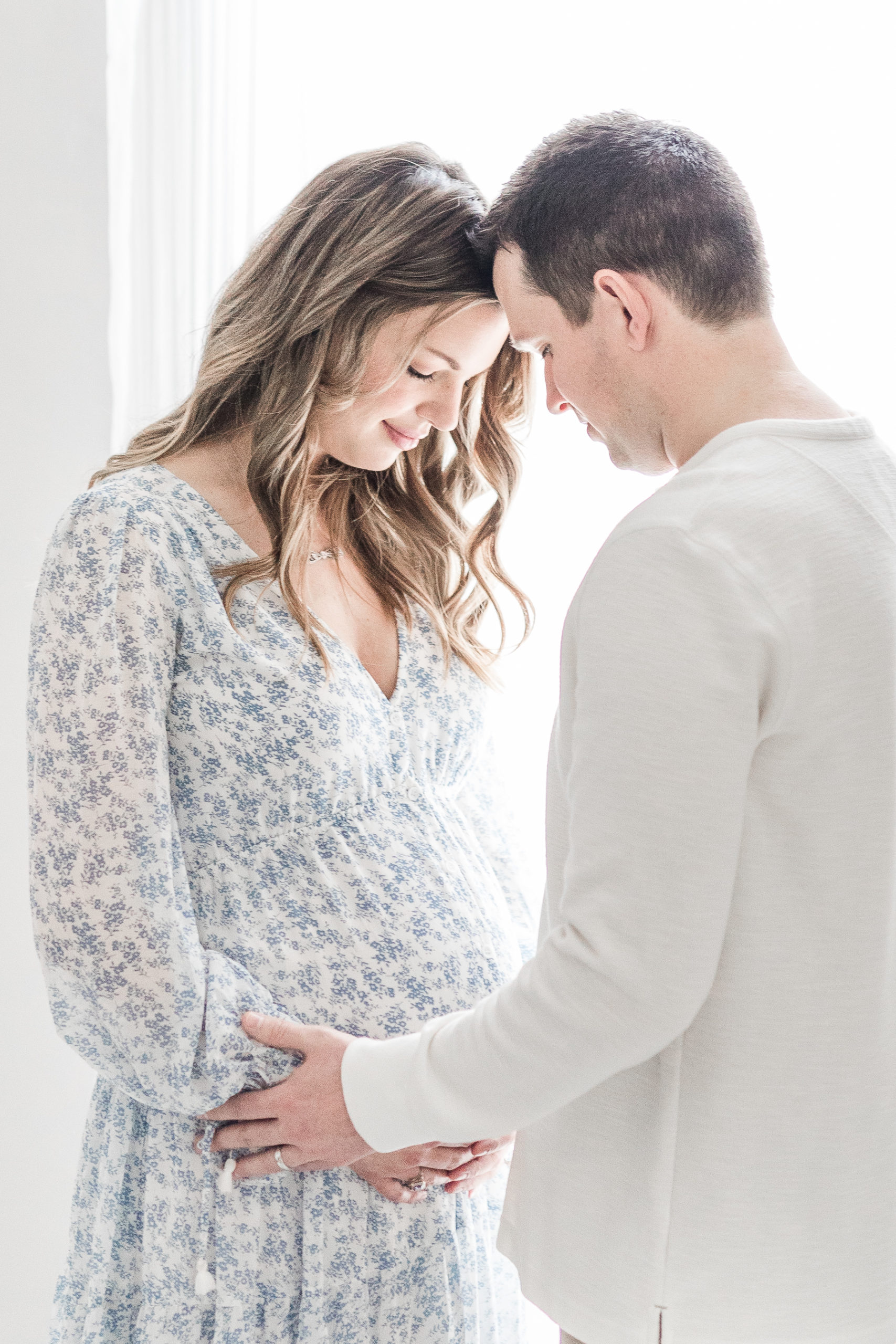 Erin Davison Photography | Maternity Photographers Cleveland, Cleveland Newborn Photographers, Cleveland family photographer, Akron Newborn Photography, Cleveland Browns photographer, Cleveland Cavaliers photographer, Cleveland Indians photographer, best Cleveland baby photographer, best Cleveland family photographers, all white photography studio, studio maternity