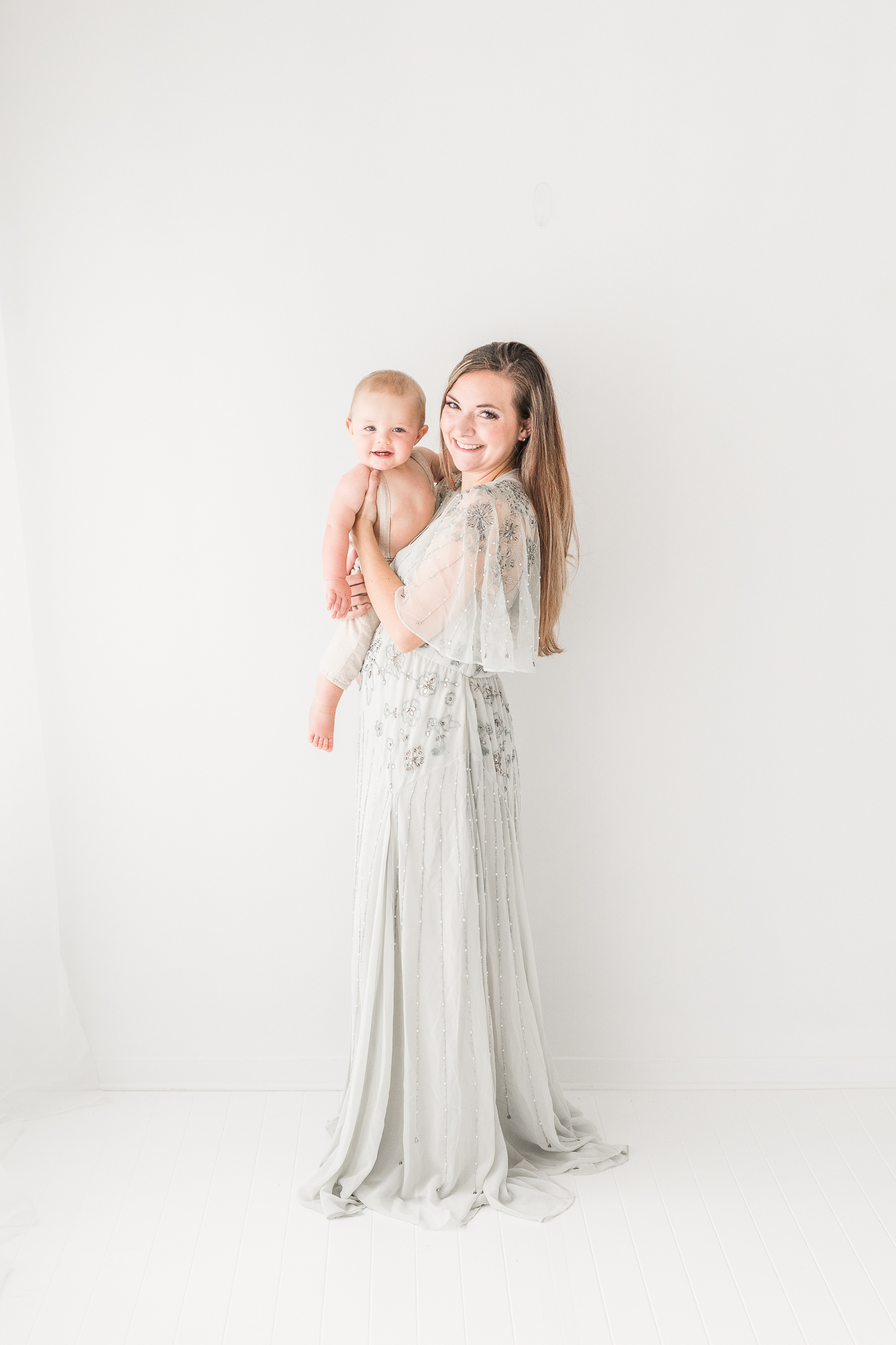 Erin Davison Photography | Cleveland Motherhood Photographer, Family Photography Akron Ohio, Hudson Ohio Family Photography, Family Photography in Canton Ohio, Cleveland Newborn Photographer, Akron Family Photographers, Canton Ohio Family Photographers, Cleveland maternity Photographer, studio family session, fine art family photos