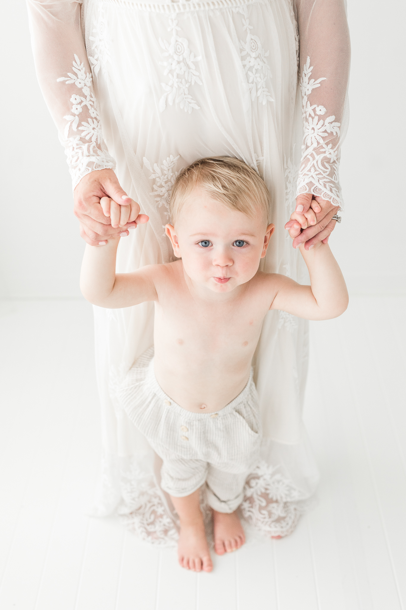 Erin Davison Photography | Cleveland Motherhood Photographer, Family Photography Akron Ohio, Hudson Ohio Family Photography, Family Photography in Canton Ohio, Cleveland Newborn Photographer, Akron Family Photographers, Canton Ohio Family Photographers, Cleveland maternity Photographer, studio family session, fine art family photos