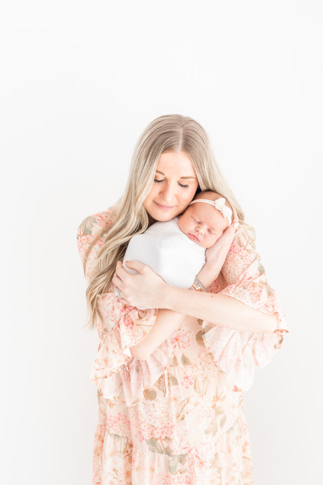 Erin Davison Photography | Chagrin Falls newborn Photography, Pepper Pike Newborn Photographer, Stefanski family, Newborn Photography in Cleveland Ohio, Cleveland Newborn Photographer, Akron Family Photographers, Canton Ohio Newborn Photographers, Akron Newborn Photographer, Cuyahoga Falls Ohio, Chagrin Falls, studio newborn session, fine art newborn photos, film newborn photography