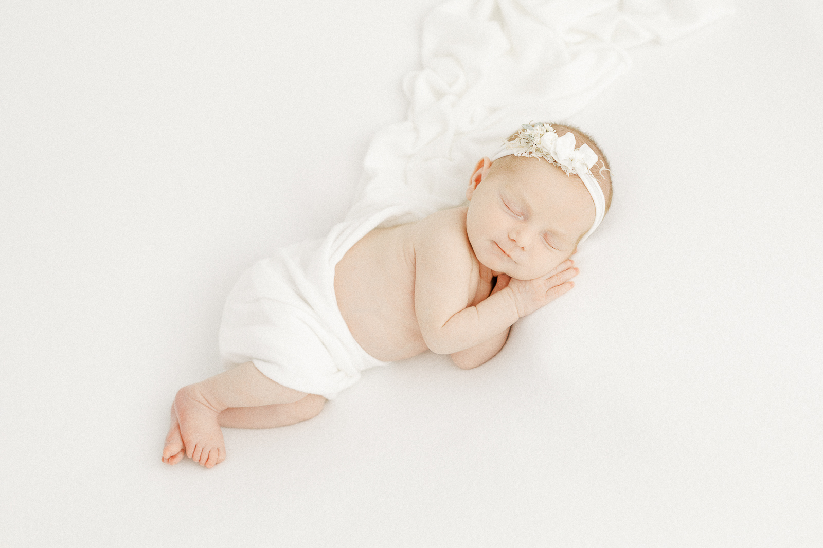 Erin Davison Photography | Uniontown Ohio Newborn Photographer, Pepper Pike Newborn Photographer, Newborn Photography in Cleveland Ohio, Cleveland Newborn Photographer, Akron Family Photographers, Canton Ohio Newborn Photographers, Akron Newborn Photographer, Cuyahoga Falls Ohio, Chagrin Falls, studio newborn session, fine art newborn photos, film newborn photography