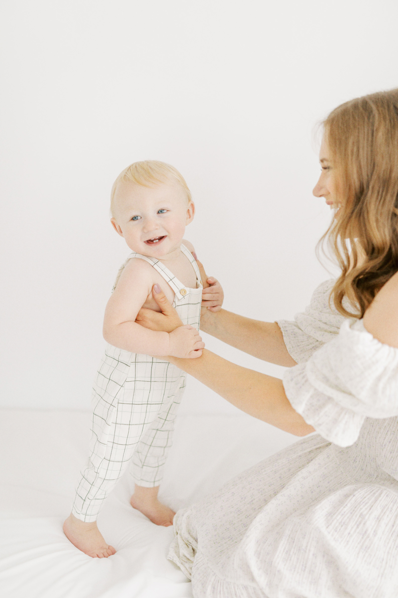 Erin Davison Photography | Motherhood Photography in Cleveland, Pepper Pike Newborn Photographer, Chagrin Falls Newborn Photography, Cleveland Newborn Photographer, Akron Family Photographers, Canton Ohio Newborn Photographers, Akron Newborn Photographer, Cuyahoga Falls Ohio, studio family session, fine art baby photos, film baby photography