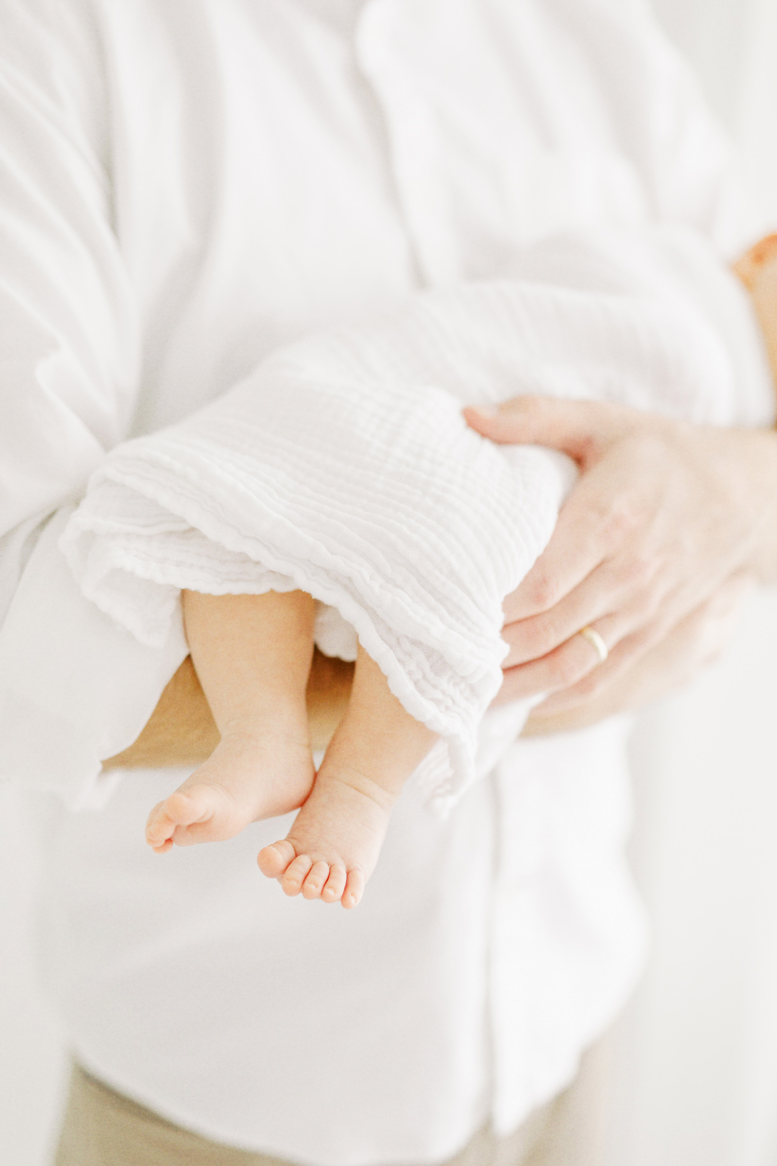 Erin Davison Photography | Bay Village Ohio Newborn Photographer, Pepper Pike Newborn Photographer, Hudson Ohio Newborn Photographer, Cleveland Newborn Photographer, Akron Family Photographers, Canton Ohio Newborn Photographers, Akron Newborn Photographer, Cuyahoga Falls Ohio, Chagrin Falls, studio newborn session, fine art newborn photos, film newborn photography
