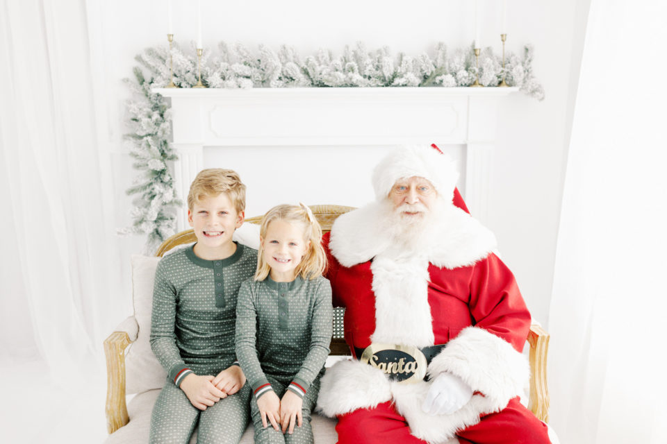 Cleveland Santa Photographer, Photos with Santa in Cleveland, Santa photos in studio