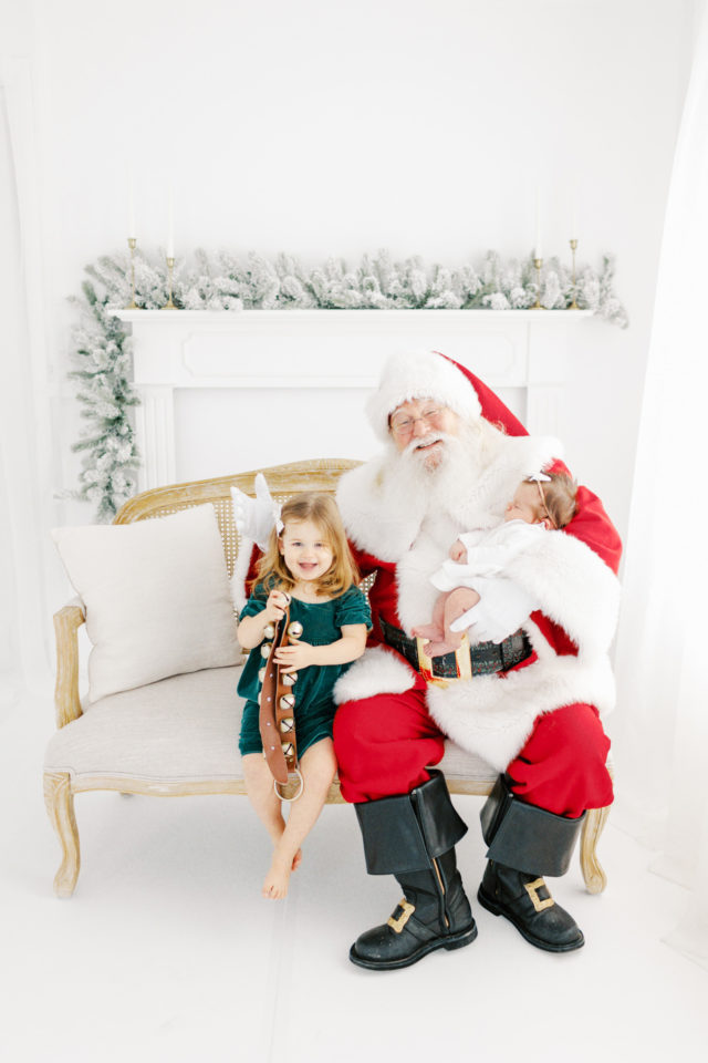 Cleveland Santa Photographer, Photos with Santa in Cleveland, Santa photos in studio