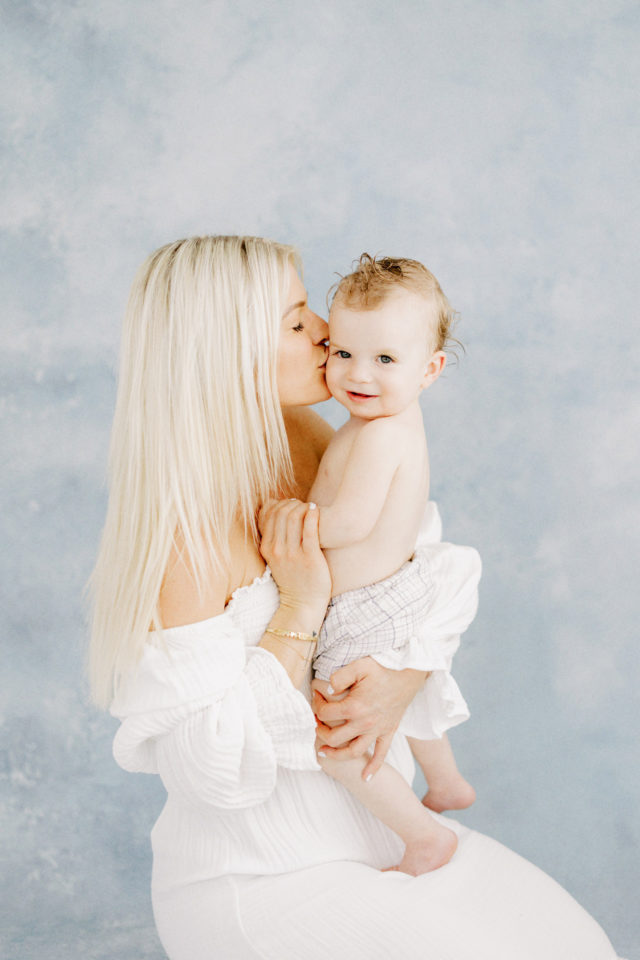 Erin Davison Photography | Ohio Motherhood Photographer, Pepper Pike Newborn Photographer, Chagrin Falls Newborn Photography, Cleveland Newborn Photographer, Akron Family Photographers, Canton Ohio Newborn Photographers, Akron Newborn Photographer, Cuyahoga Falls Ohio, studio family session, fine art baby photos, film baby photography, mom and baby photos