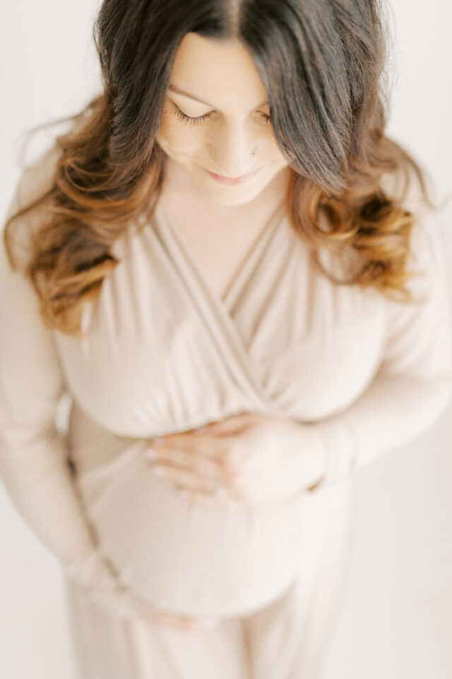 Erin Davison Photography | Cuyahoga Falls Maternity Photographer, Pepper Pike Newborn Photographer, Chagrin Falls Newborn Photography, Cleveland Newborn Photographer, Akron Family Photographers, Canton Ohio Newborn Photographers, Akron Newborn Photographer, Cuyahoga Falls Ohio, studio maternity session, fine art maternity photos, film maternity photography