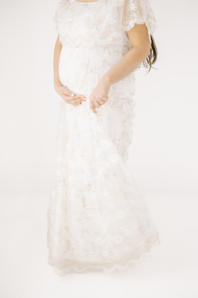 Erin Davison Photography | Solon Maternity Photographer, Pepper Pike Newborn Photographer, Chagrin Falls Newborn Photography, Cleveland Newborn Photographer, Akron Family Photographers, Canton Ohio Newborn Photographers, Akron Newborn Photographer, Cuyahoga Falls Ohio, studio maternity session, fine art maternity photos, film maternity photography
